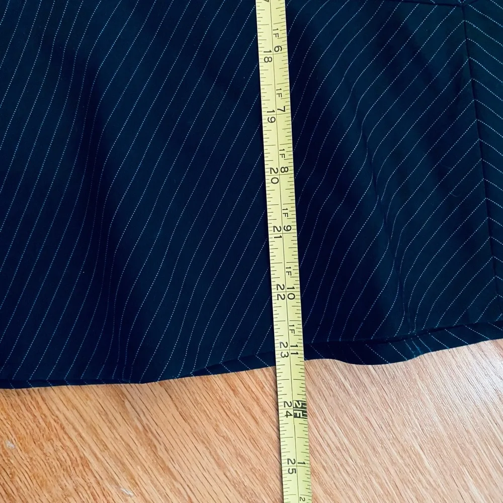 Ann Taylor - flounce pencil skirt - Picture 6 of 10